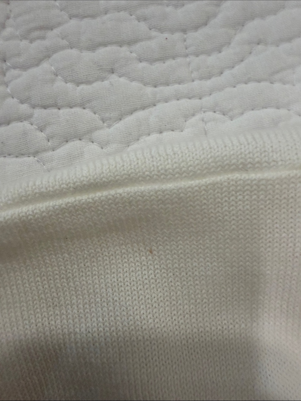 Burberry Golf White Button-Up Cardigan with Red Trim - Picture 13 of 14